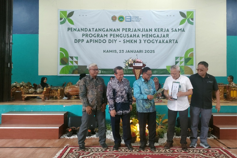 Apindo dan SMKN 3 Jogja Kerja Sama Menggelar Program Pengusaha Mengajar