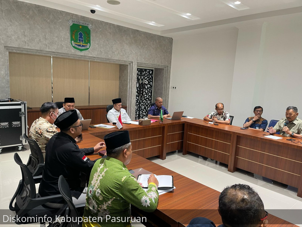 Discussing the Draft Regional Regulation on Corporate Social and Environmental Responsibility (TJSL), Pasuruan Regent Invites APINDO, KADIN, and HR Club